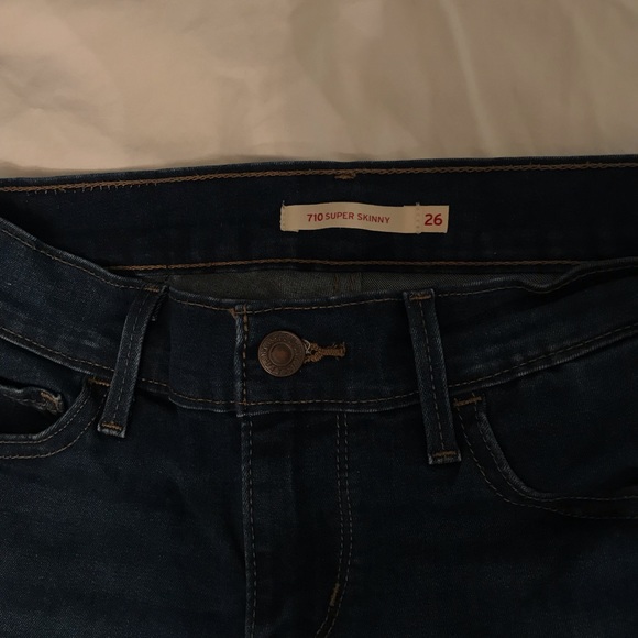 levi’s 701 medium washed jeans - Picture 7 of 8